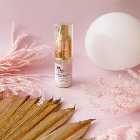 More Blow The Ultimate Glitter Puffer Spray - Champagne Gold