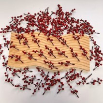 Cake Top 8cm Red Berry Sprig