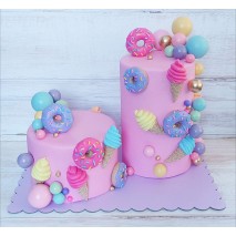 Covering with Fondant two ways