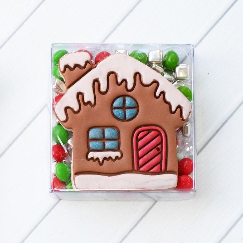 gingerbread-house-emboss-3d-printed-cookie-stamp