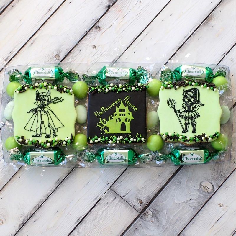 halloween-house-raise-it-up-deboss-cookie-stamp