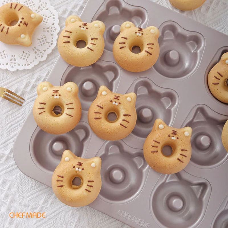 chefmade-bear-cat-shaped-cake-pan-12-cup