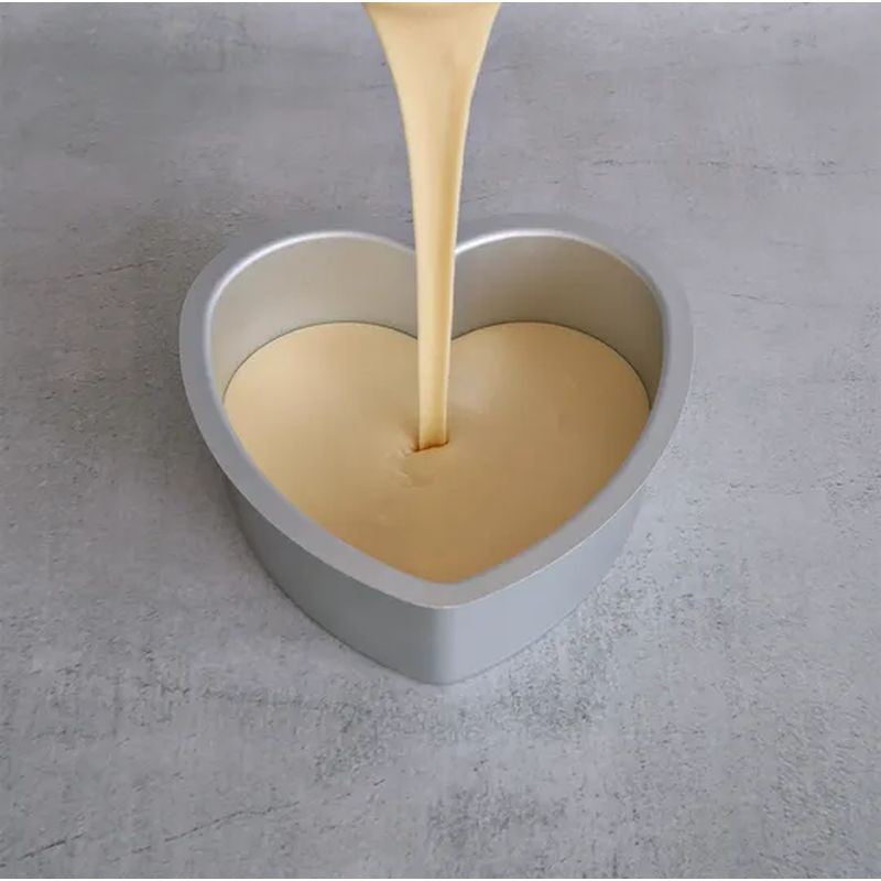 mondo-pro-heart-cake-pan-6in-15x7-5cm